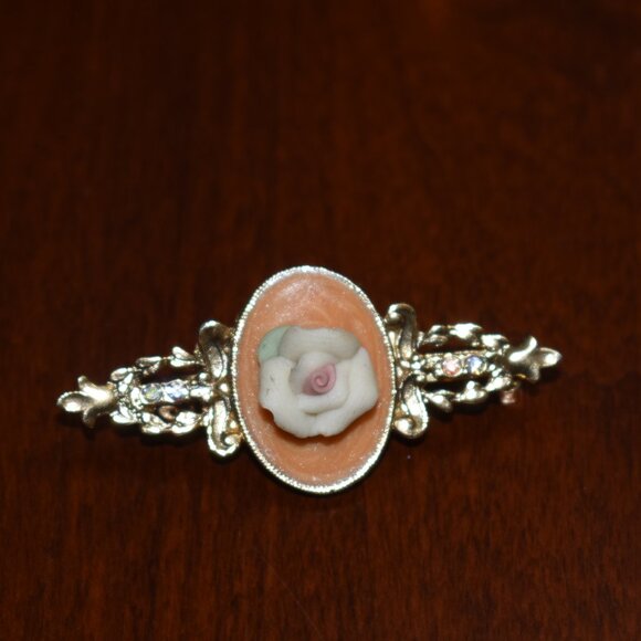 Avon Jewelry - Vintage Avon Victorian Rose Brooch